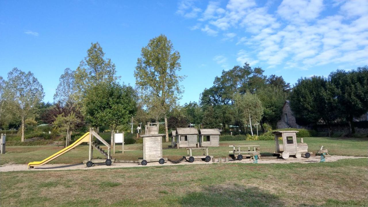 Hotel Camping Le Caussanel Canet-de-Salars Zewnętrze zdjęcie