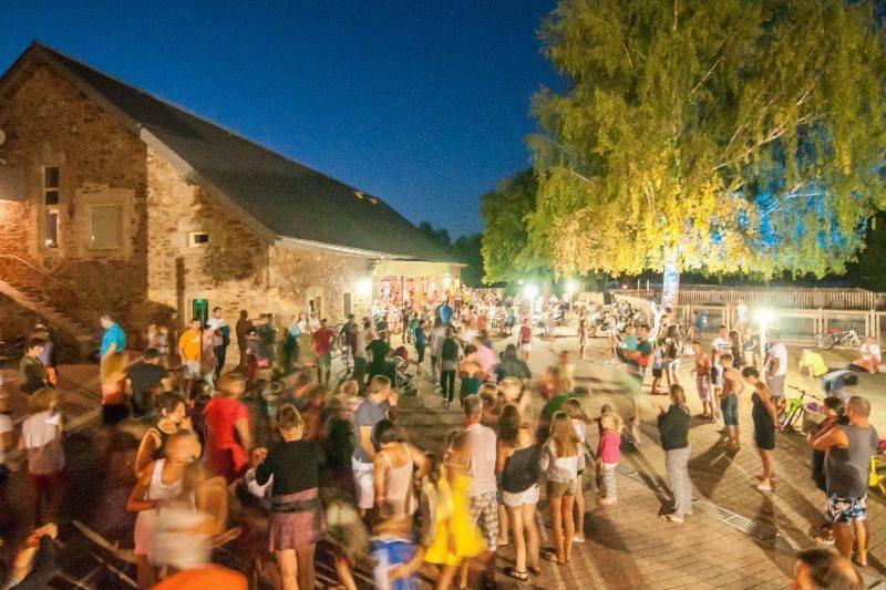 Hotel Camping Le Caussanel Canet-de-Salars Zewnętrze zdjęcie